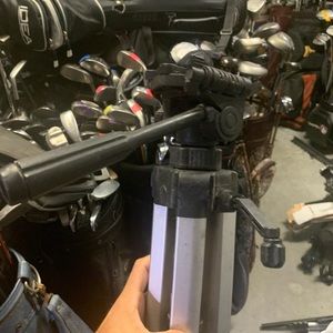 Tripod for photo video Memorex